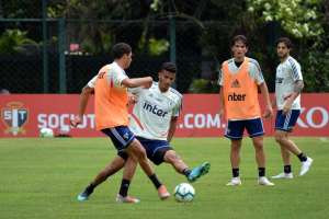 Em reencontro de Diniz com o Fluminense, São Paulo busca vitória para seguir no G-4