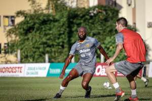 Zagueiro deixa o Sampaio Corrêa e encaminha acerto com time do Paulistão