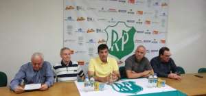 Paulista A3: Montando elenco do Rio Preto, técnico crava: 'Telefone toca o dia todo'