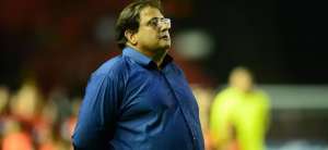 Guto Ferreira e elenco jogam fora a calculadora para evitar contas pelo acesso