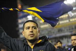 Argentino: Riquelme admite que pode concorrer à presidência do Boca