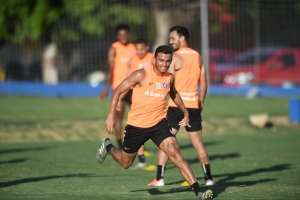 Após nova derrota, atacante do Inter cobra 