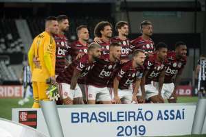 Bruno Henrique e Lincoln comemoram parceria em vitória do líder Flamengo