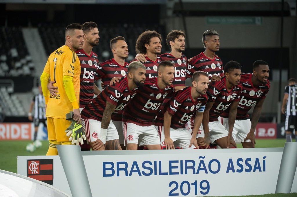 Bruno Henrique e Lincoln comemoram parceria em vitória do líder Flamengo