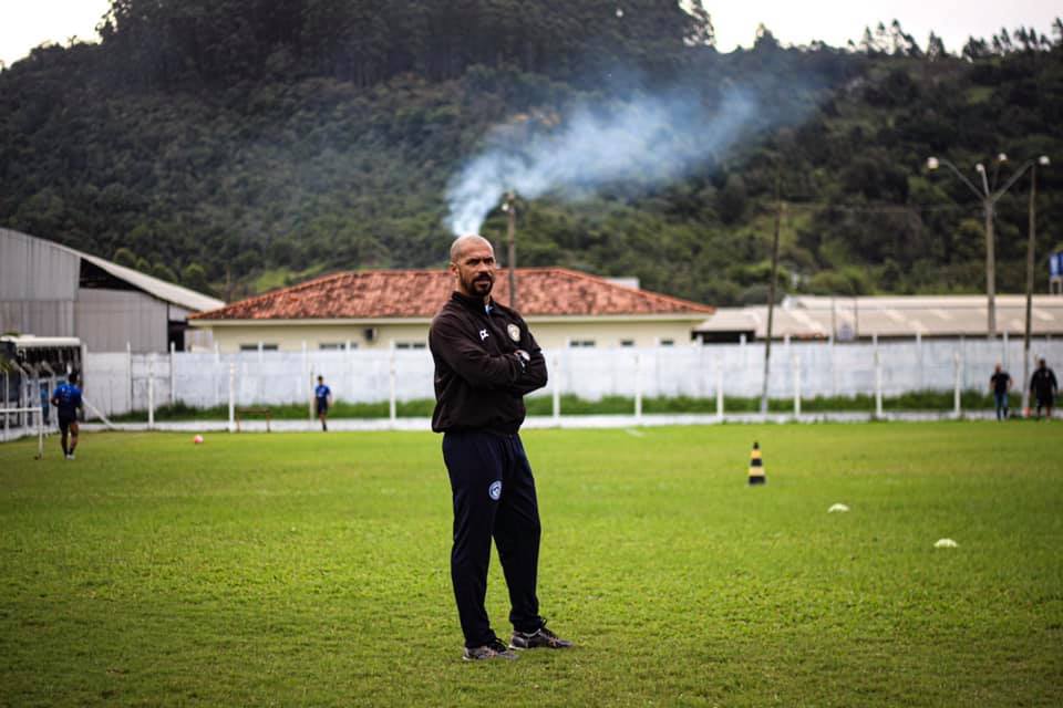 Copa SC: Hoje no Tubarão, Pingo está a um empate da final diante de seu ex-clube