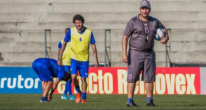 Paraná, de Matheus Costa, tropeçou em casa. (Rui Santos / Paraná)