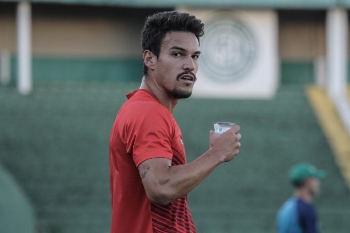 Série B: Meia do Guarani reclama de ‘catimba’ da Ponte e diz que empate foi injusto