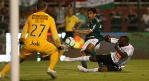 BRASILEIRÃO: Santos encosta no Palmeiras que empaca no clássico com Corinthians