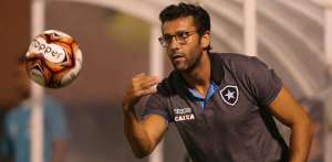 Botafogo-RJ x Avaí - Duelo dos desesperados, que vale seis pontos e tem personagem