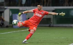 Volpi assume falha em derrota do São Paulo e torcida faz protesto no Morumbi