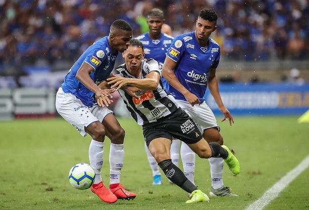 Abel Braga admite jogo ruim e vê Atlético-MG superior ao Cruzeiro