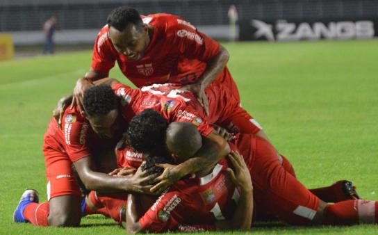 Seleção da SÉRIE B: Técnico com um mão no acesso comanda Seleção com esquema 4-3-3