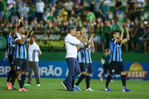 Embalado por cinco vitórias seguidas, Grêmio prevê 'jogo especial' contra o Flamengo