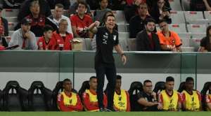 Eduardo Barros vê poder ofensivo abaixo, mas exalta triunfo do Athletico