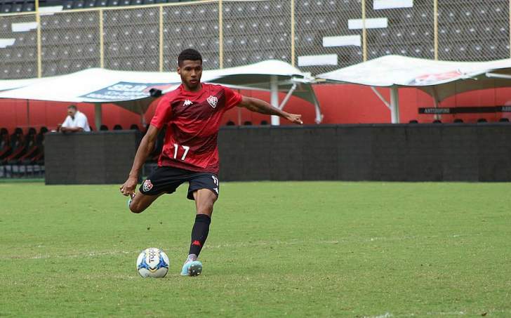 Vitória x CRB – Leão em crise quer a permanência enquanto Galo mira o acesso