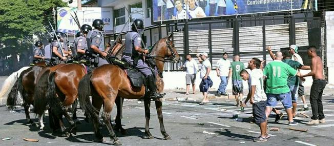 Cavalaria x Torcedores. Foto: Washington Mello