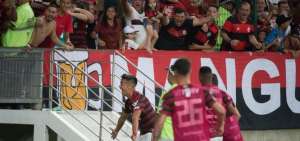 Euforia Rubro Negra e vexame Tricolor no Brasileirão