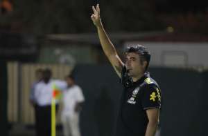 Técnico ex-Atlético-MG e Ponte está nos planos do Santa Cruz