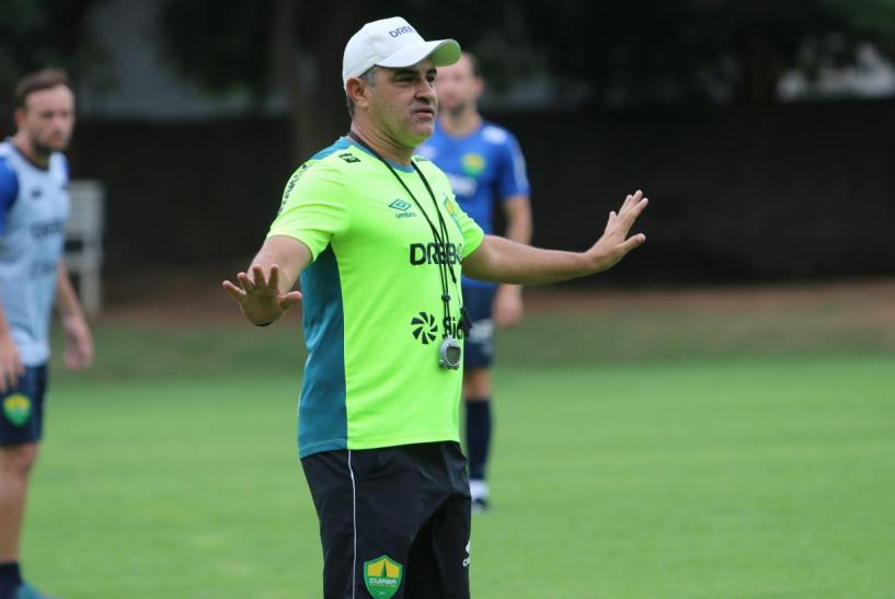 Série B: Técnico lamenta derrota, mas elogia domínio do Cuiabá no segundo tempo