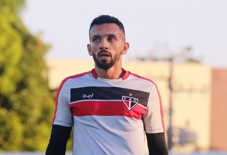 Potiguar: América anuncia lateral que disputou Série C; zagueiro também é confirmado