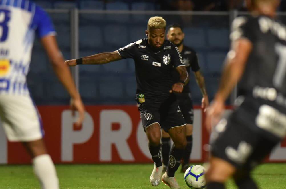 Destaque do Santos, atacante revela inspiração em craque holandês