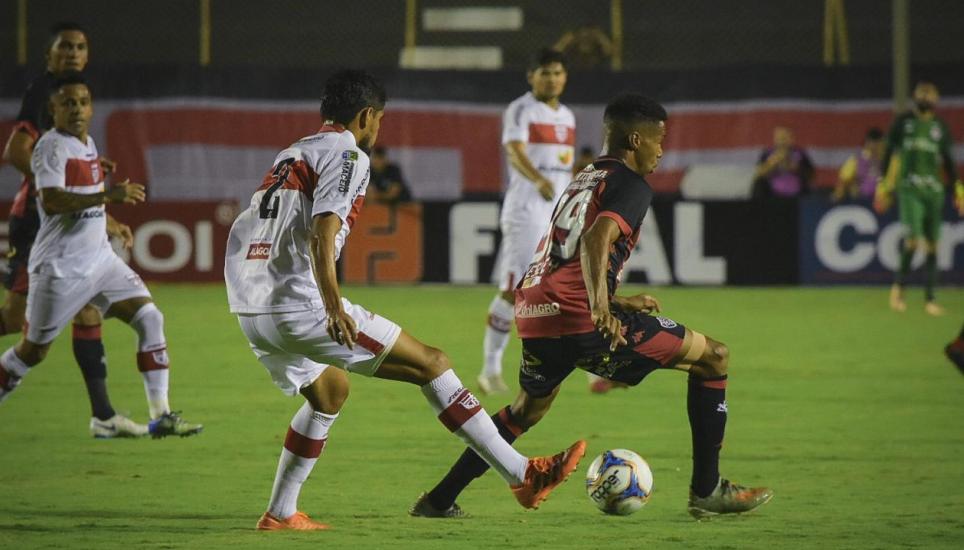 Vitória empata com CRB no Barradão - Pietro carpi/ECV