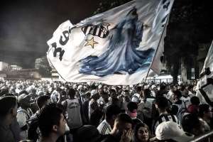 Com ingressos esgotados, Santos já garante maior público na Vila desde 8 de setembro