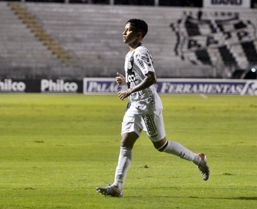 Série B: Ponte perde Marquinhos para duelo em Maceió; Kleina tem retorno de volante