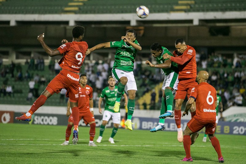 Série B: Tropeço do Londrina ajuda Guarani na luta contra a degola; veja cenários