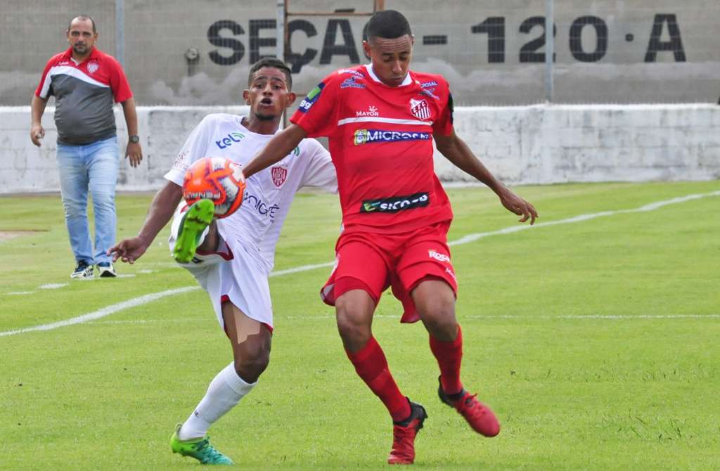 Romarinho é o novo reforço do Comercial