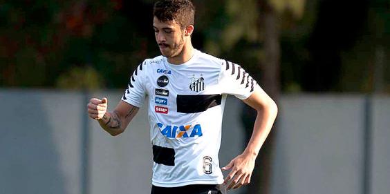 Zagueiro é poupado de treino do Santos por gripe e atacante sofre entorse