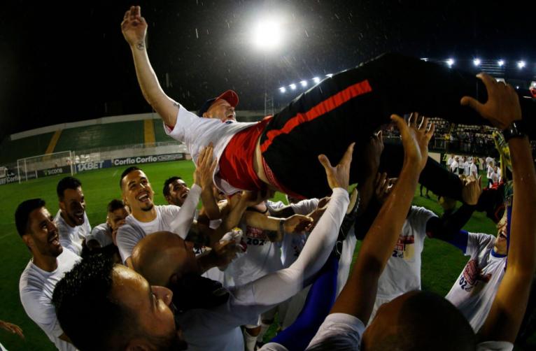 ESPECIAL: Compare as campanhas do Bragantino nos títulos pela Série B!