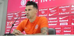 Zagueiro deixa escapar acerto do Internacional com treinador argentino