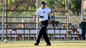 Ribamar minimiza declaração de rival do Fla e Luxa pede respeito ao Vasco