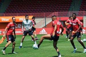 São Paulo encara clássico contra o Santos como oportunidade de 'mudar a maré'