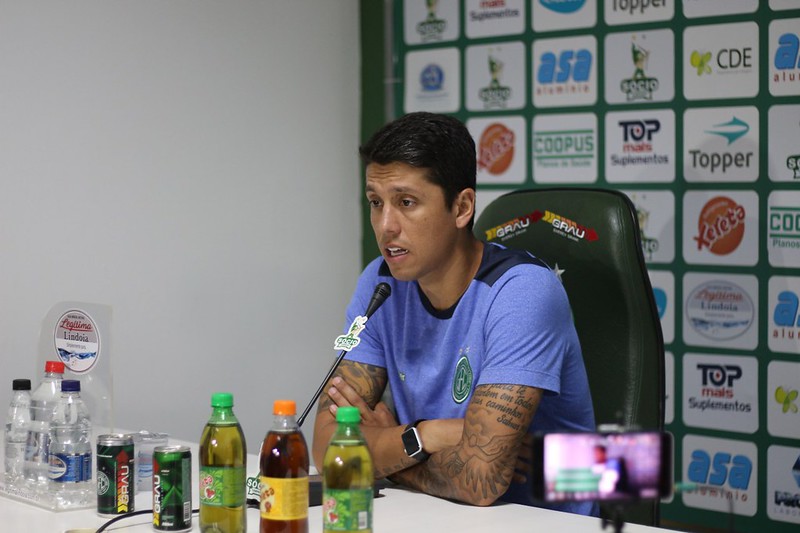 Série B: Apesar de gol sofrido no fim, Carpini valoriza empate do Guarani em Goiânia