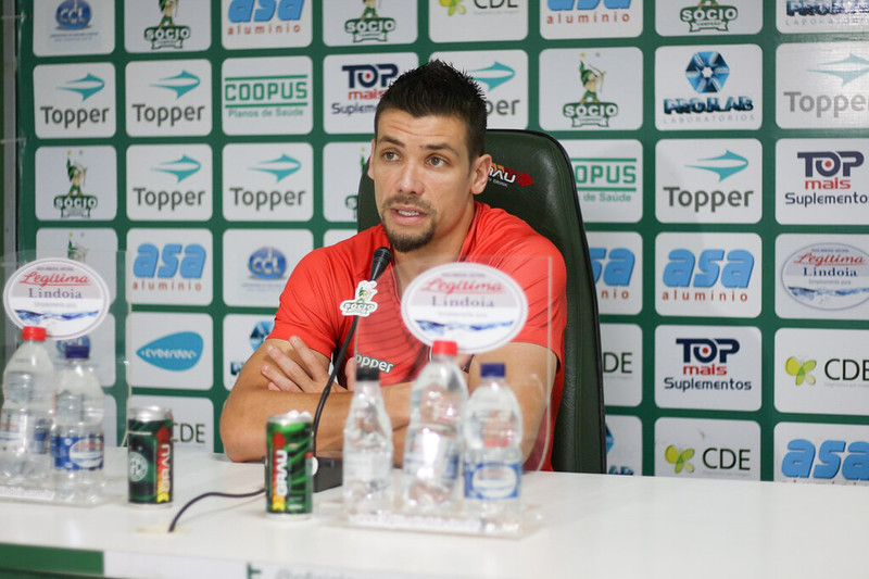 Série B: Carpini perde dois atletas por suspensão no Guarani para encarar o Operário