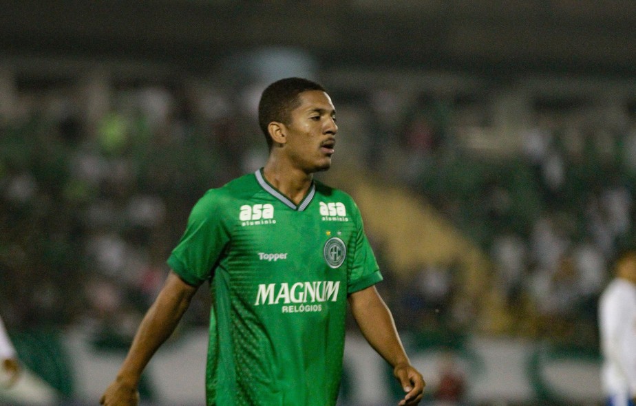 Série B: Carpini revela preocupação com problema muscular de Davó no Guarani