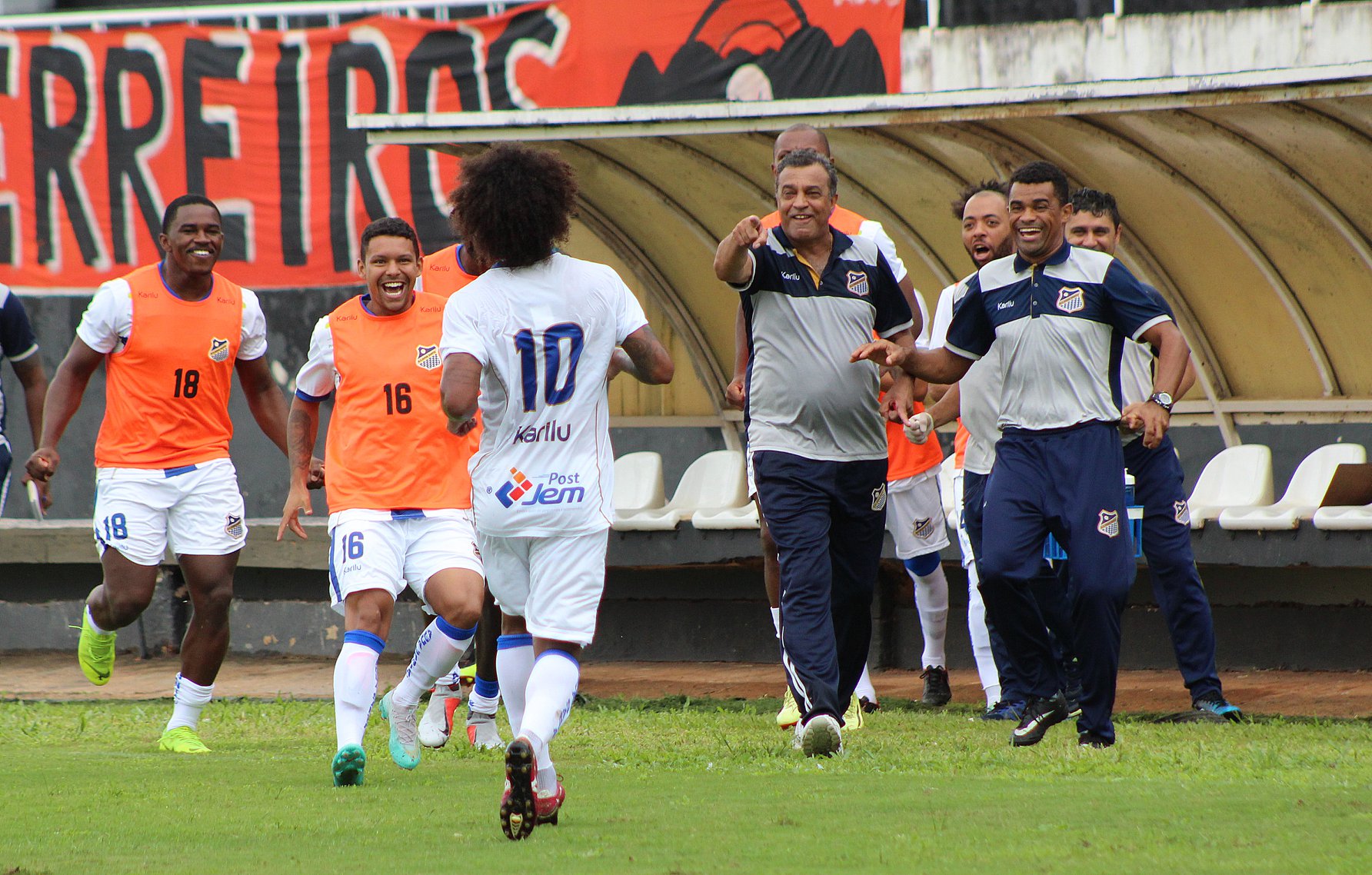 Após fazer história no Água Santa, Márcio Ribeiro é anunciado em clube de Goiás