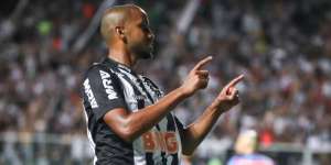De volta ao Atlético-MG após lesão, volante quer sequência de jogos para estar 100%
