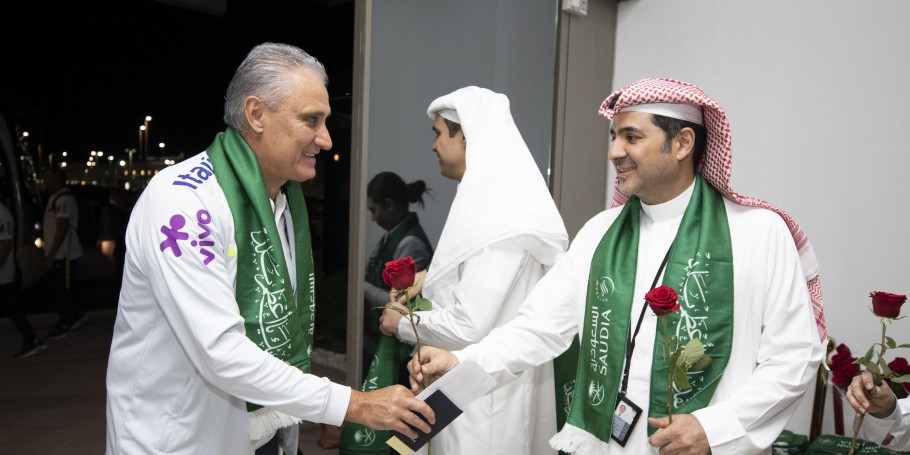 Tite admite ‘insônia’ por Messi e diz que vai tentar ‘diminuir as virtudes’ do argentino