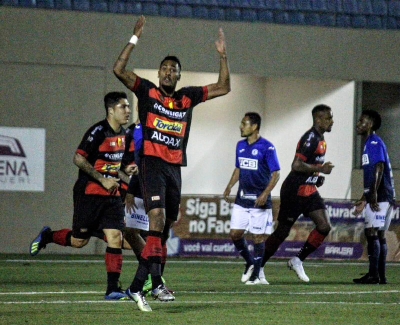 Dirigente do Oeste garante foco na Série B, mas revela propostas por artilheiro