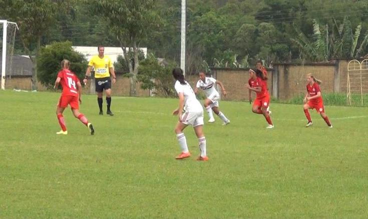 São Paulo e internacional jogaram apenas para passar o tempo, já que o empate classificava os dois. - Israel de Oliveira/Divulgação Liga 2019