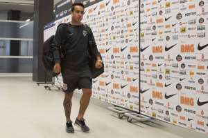 Titular em jogo-treino, Jadson pode ganhar nova oportunidade no Corinthians