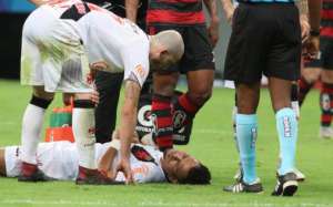 Série B: Suspensão de Giaretta abre espaço para Guarani reeditar zaga do Vasco