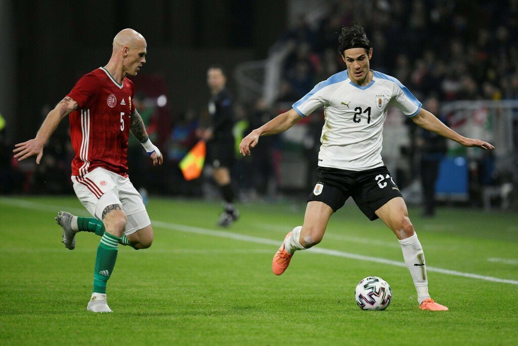 Com gols no primeiro tempo, Uruguai vence a Hungria em amistoso