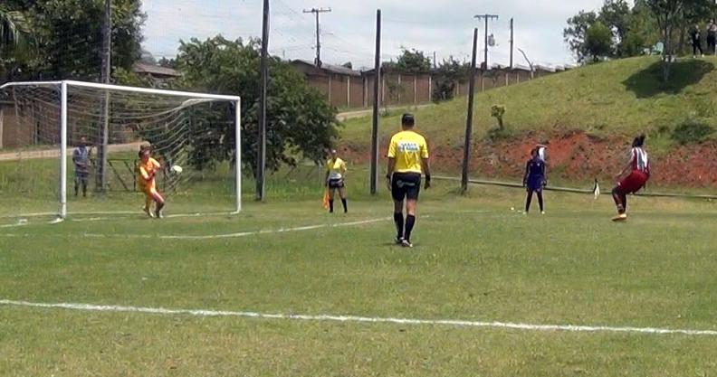 Pênalti defendido que garantiu o Internacional na final do Sub 16 Feminino da Liga 2019 - Israel de Oliveira/Divulgação Liga 2019