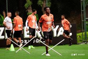 Sem vencer fora desde julho, Atlético-MG tenta aproveitar desespero do Flu