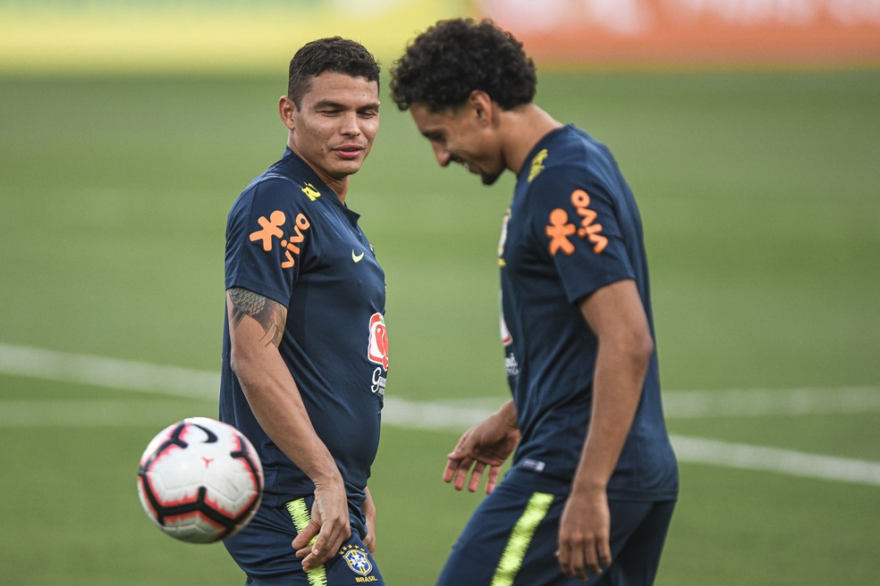 Thiago Silva critica atitude de Messi com Tite: ‘educação deve vir primeiro’