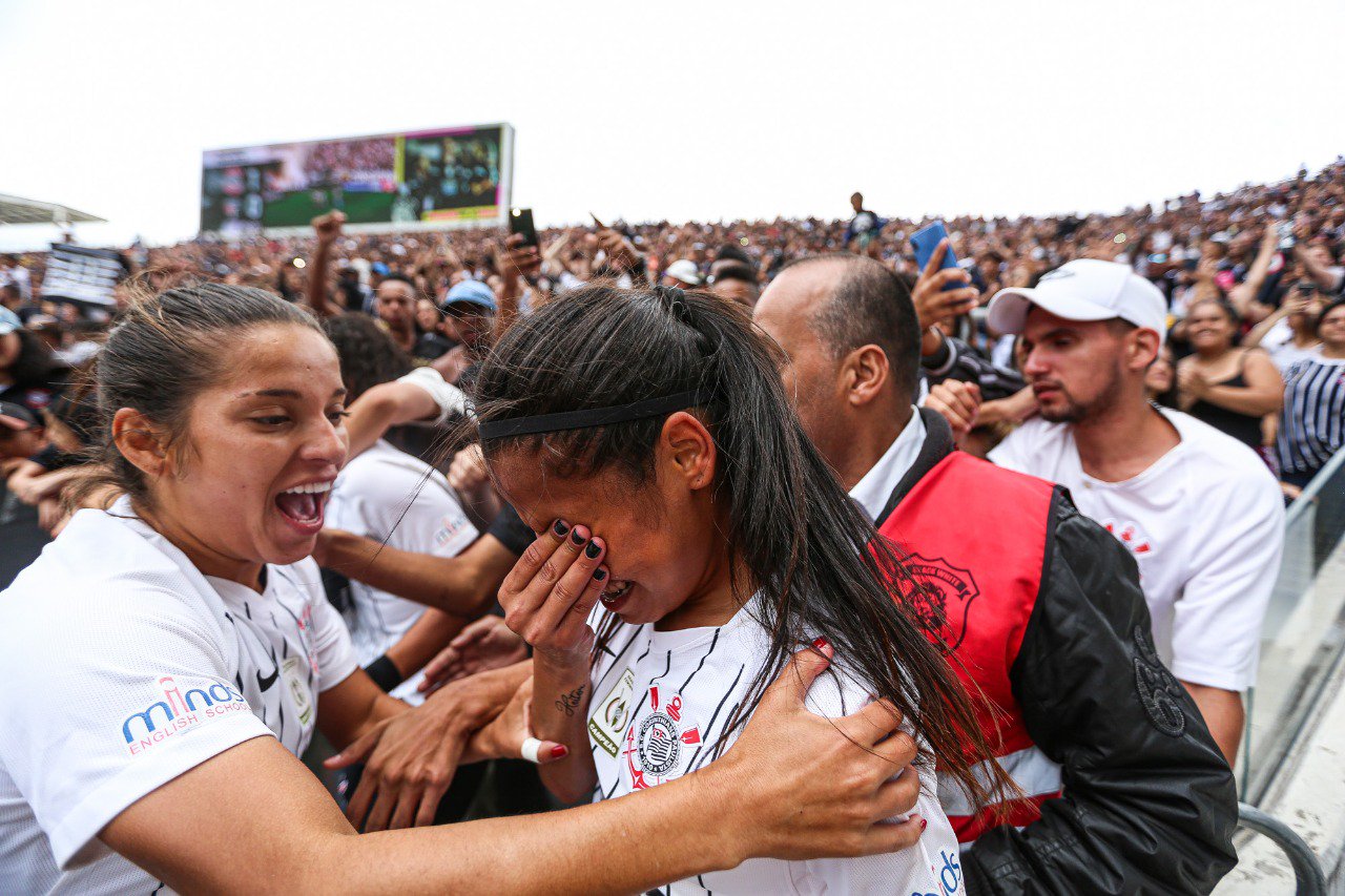 Paulista Feminino: Victoria se emociona com gol e agradece atletas do passado